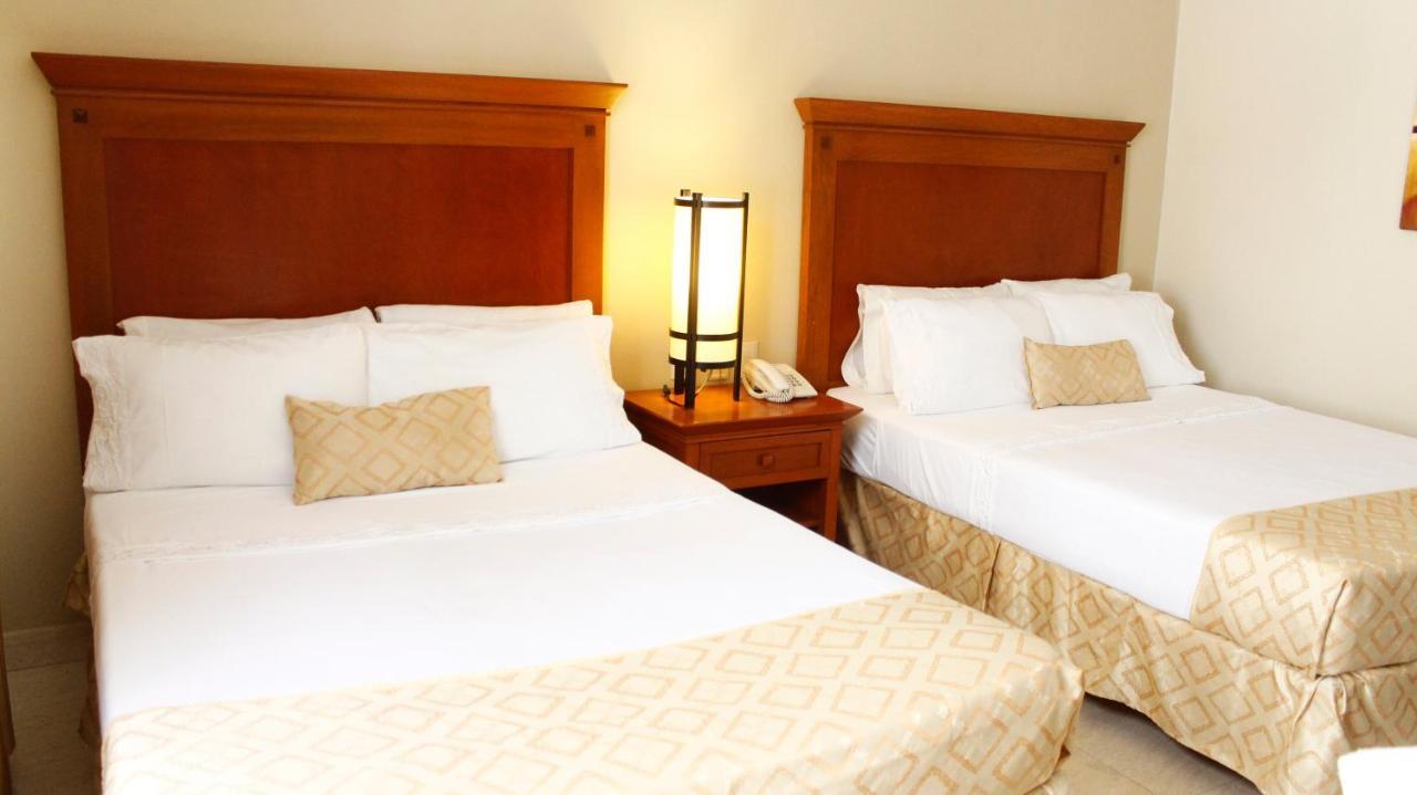 Hotel Magno Tepatitlan Экстерьер фото