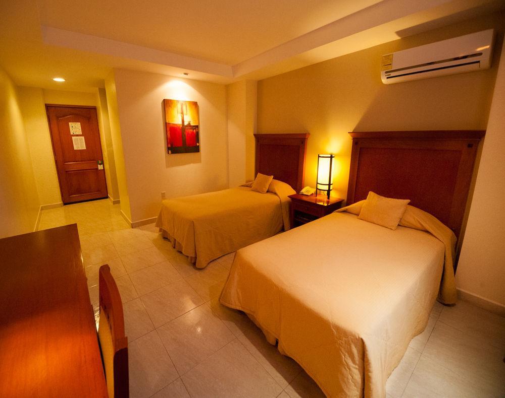 Hotel Magno Tepatitlan Экстерьер фото